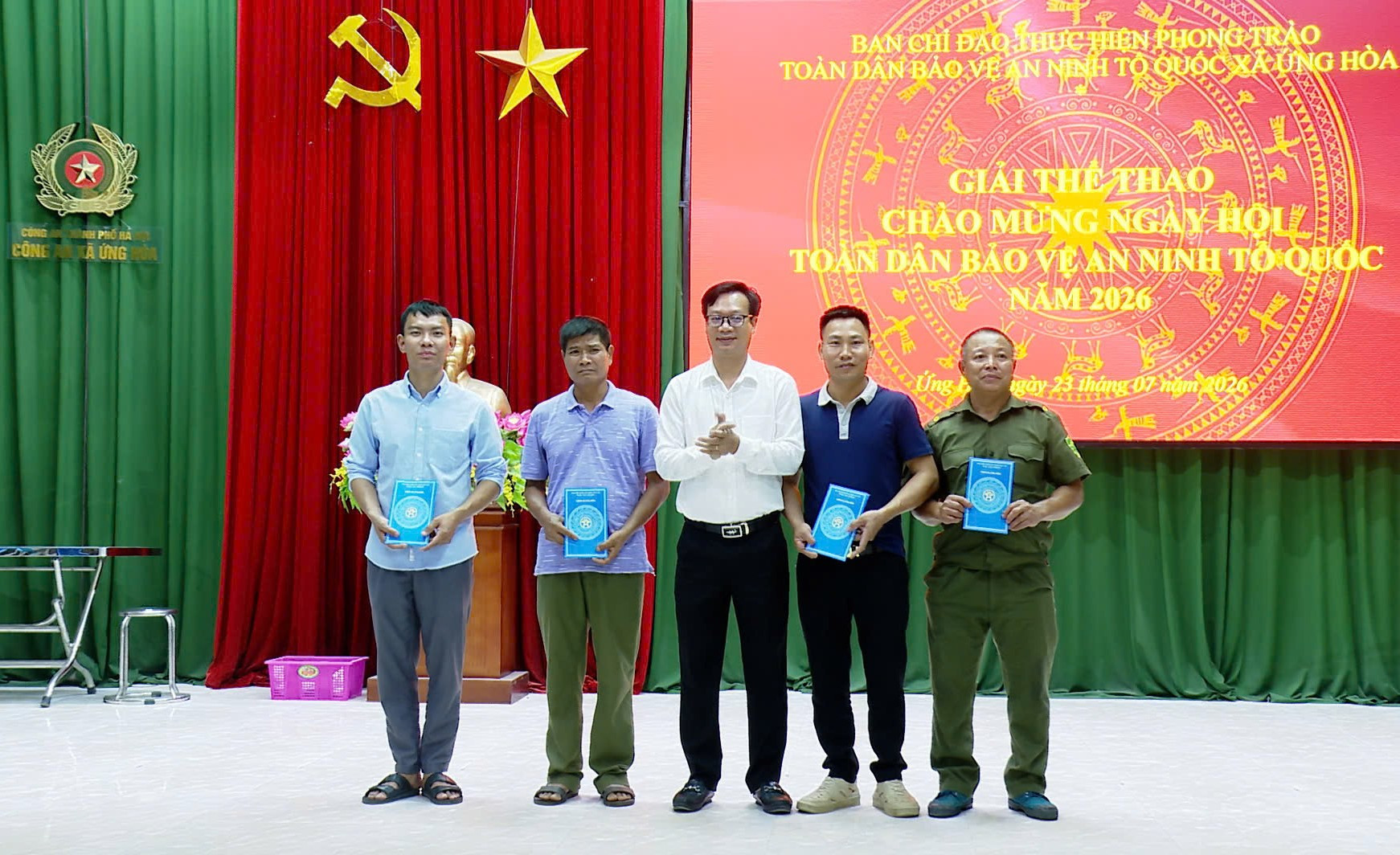 ung-hoa3.jpg