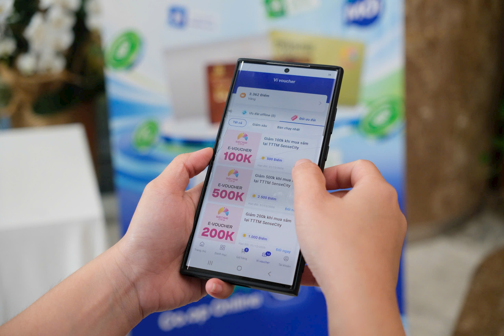 diem-tich-luy-co-the-quy-doi-thanh-e-voucher-ngay-tren-ung-dung-co.op-online-de-su-dung-tai-cac-dich-vu-trong-he-sinh-thai-saigon-co.op..jpg