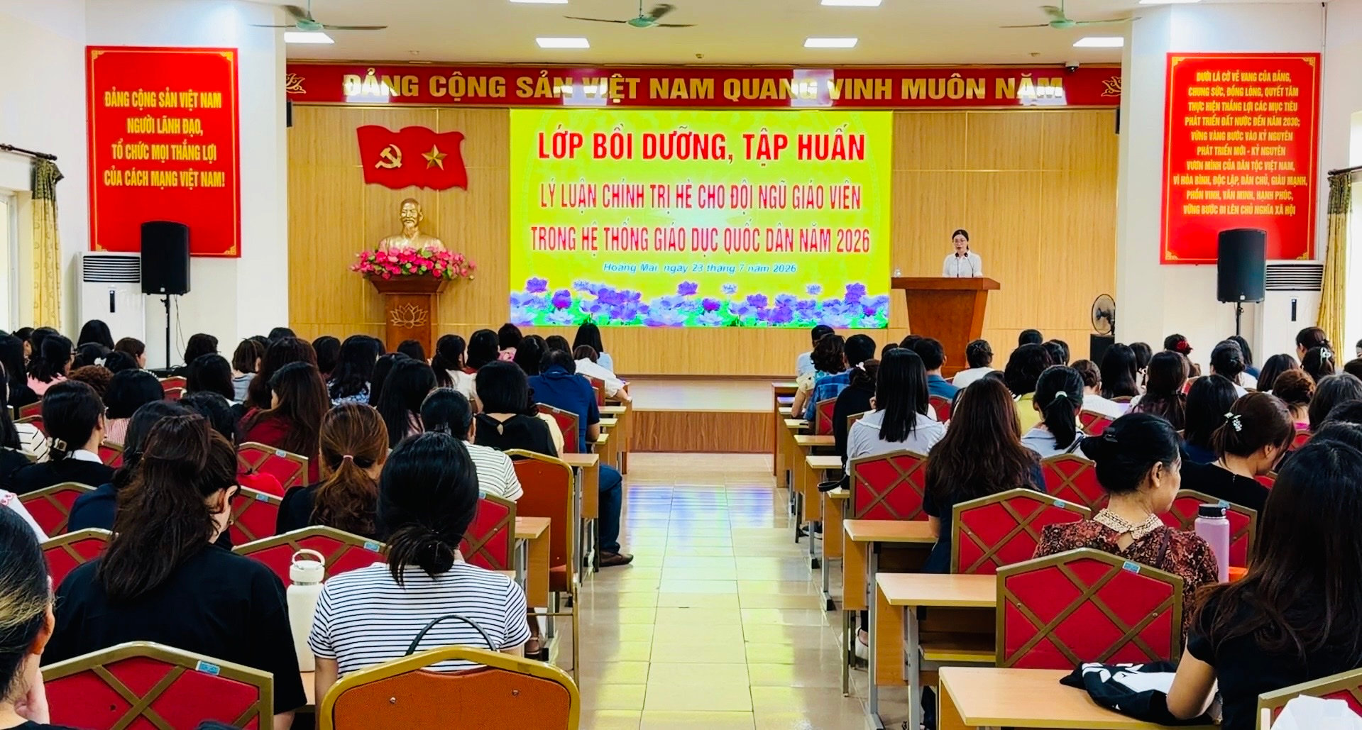 1-quang-canh(1).jpg