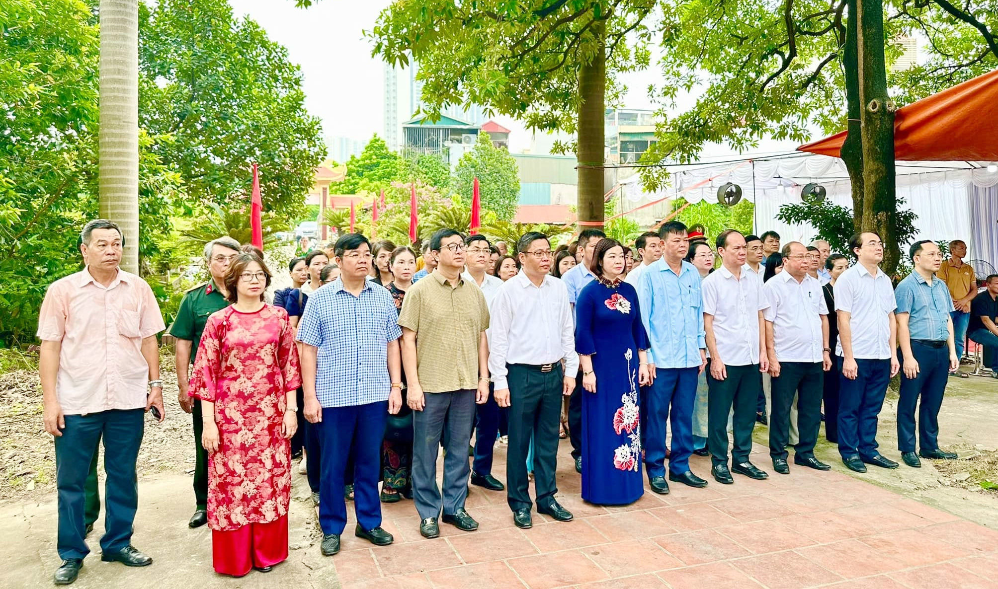 tuongniemanhhung.jpg
