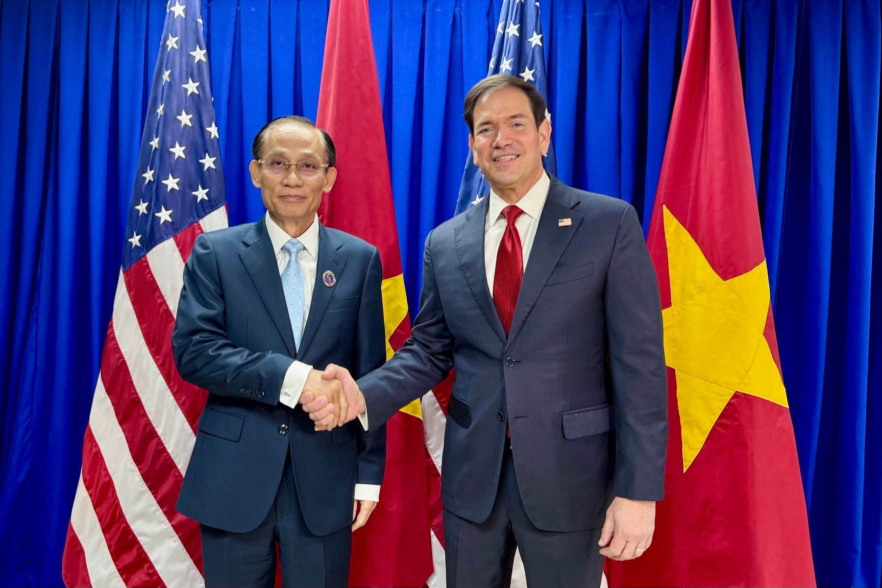 amm59_btng-gap-nt-hoa-ky.jpg