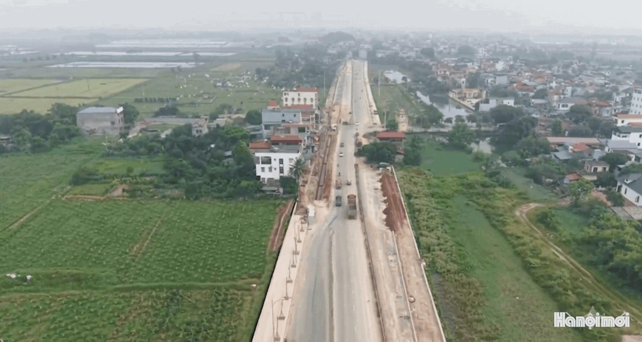 Quốc lộ 21B mở rộng đoạn qua địa bàn xã Ứng Thiên. Ảnh: Lại Tấn