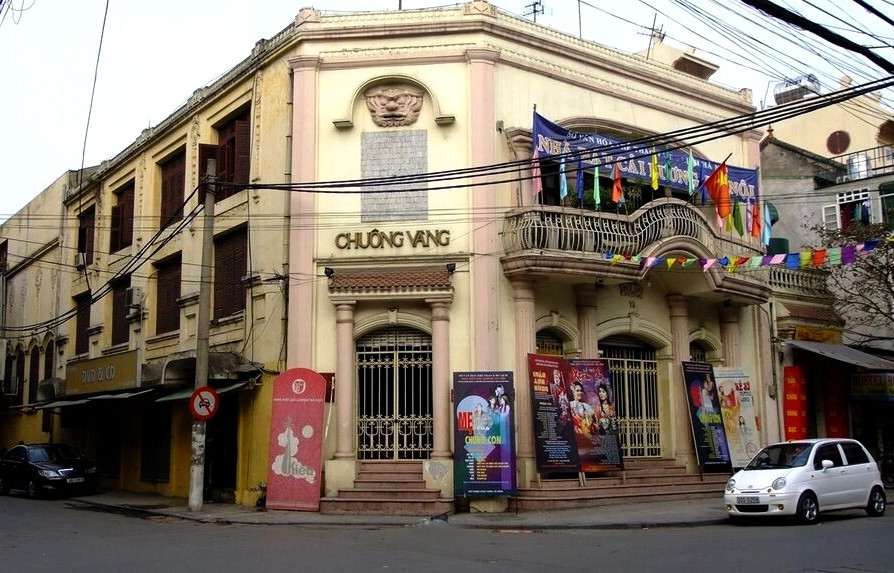 rap-chuong-vang-so-72-pho-hang-bac-phuong-hoan-kiem-.-anh-doan-cai-luong-chuong-vang.jpg