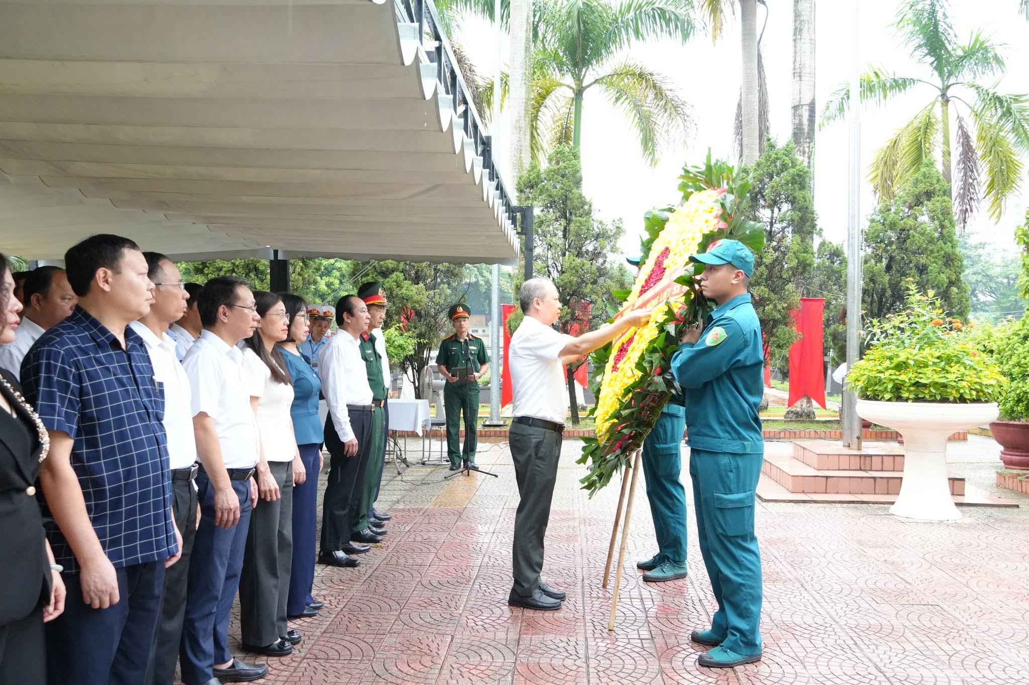 thap-huong-1.jpg