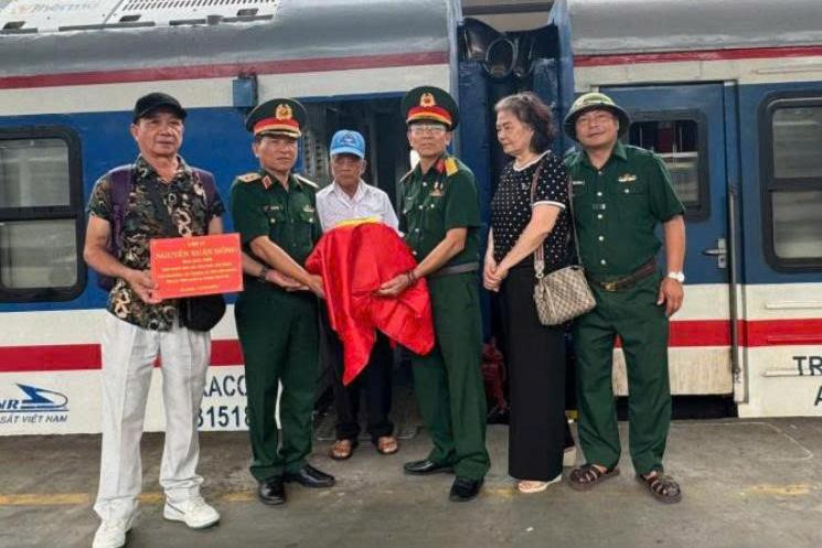 26-7-tri-an-tren-nhung-chuyen-tau.jpg