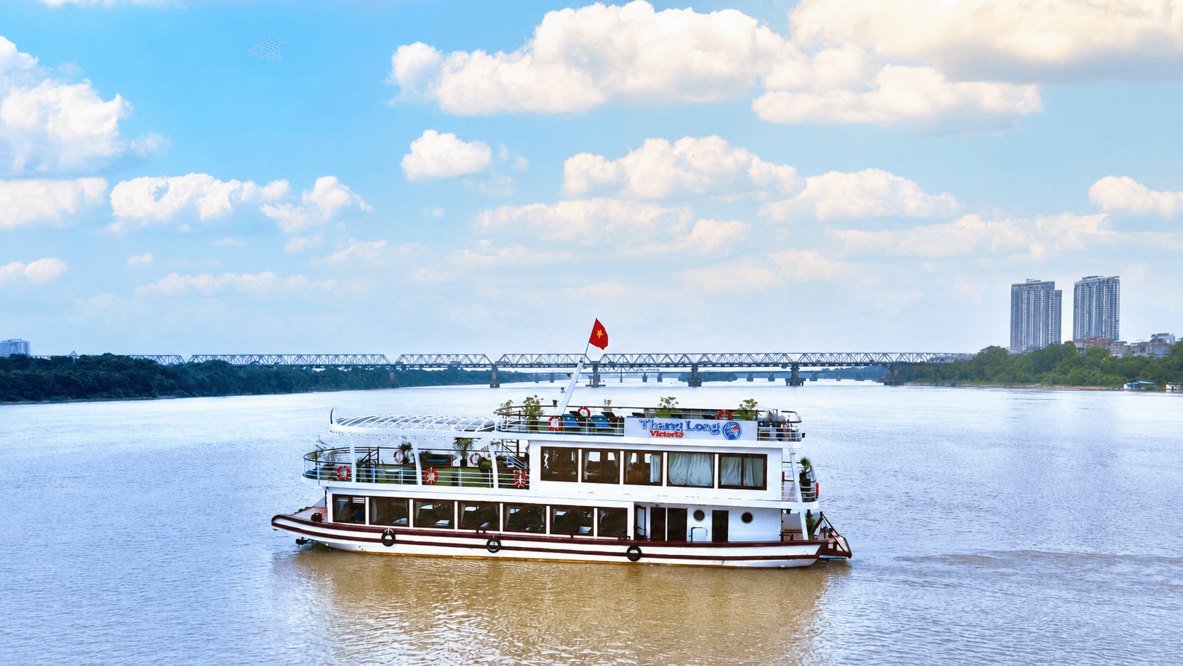 khai-thac-du-lich-du-thuyen-tren-song-2.png