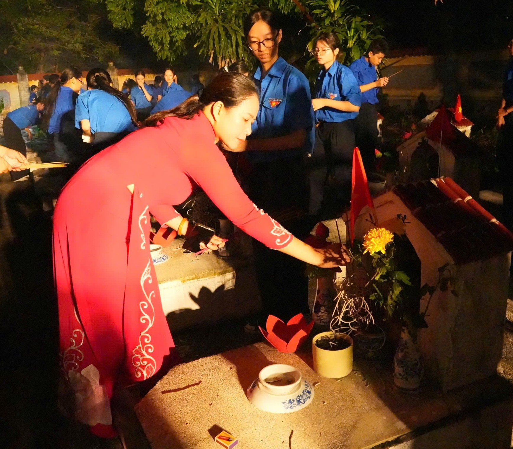 chi-hoai-huong.jpg