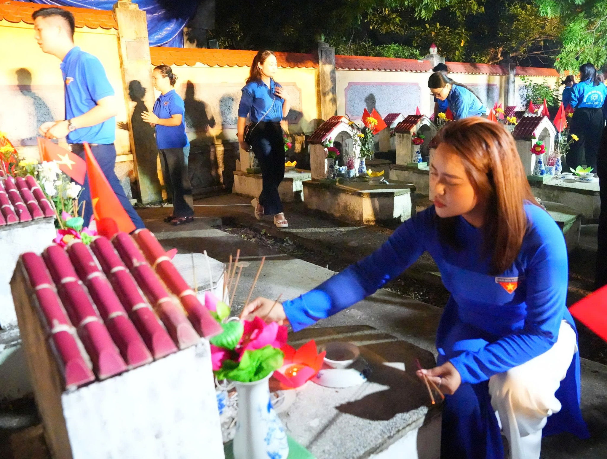 dong-chi-duong-thap-nen.jpg