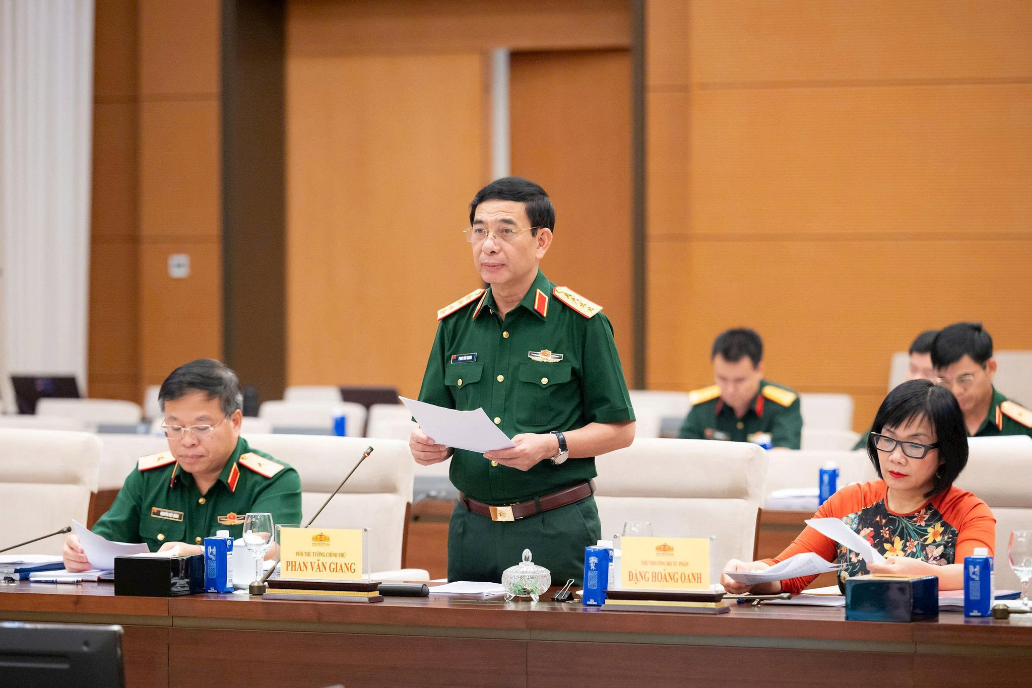 chieu-27_6.jpg
