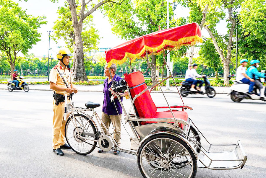 6-giao-thong.jpg