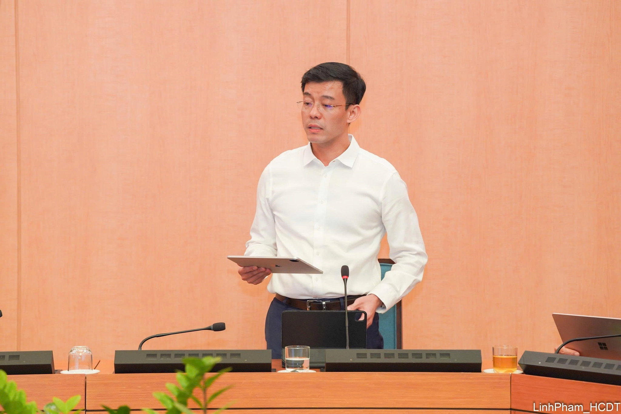 Giám đốc Sở Khoa học và Công nghệ Cù Ngọc Trang thông tin về hệ thống HanoiCheck chiều nay 28-7. Ảnh: Phạm Linh