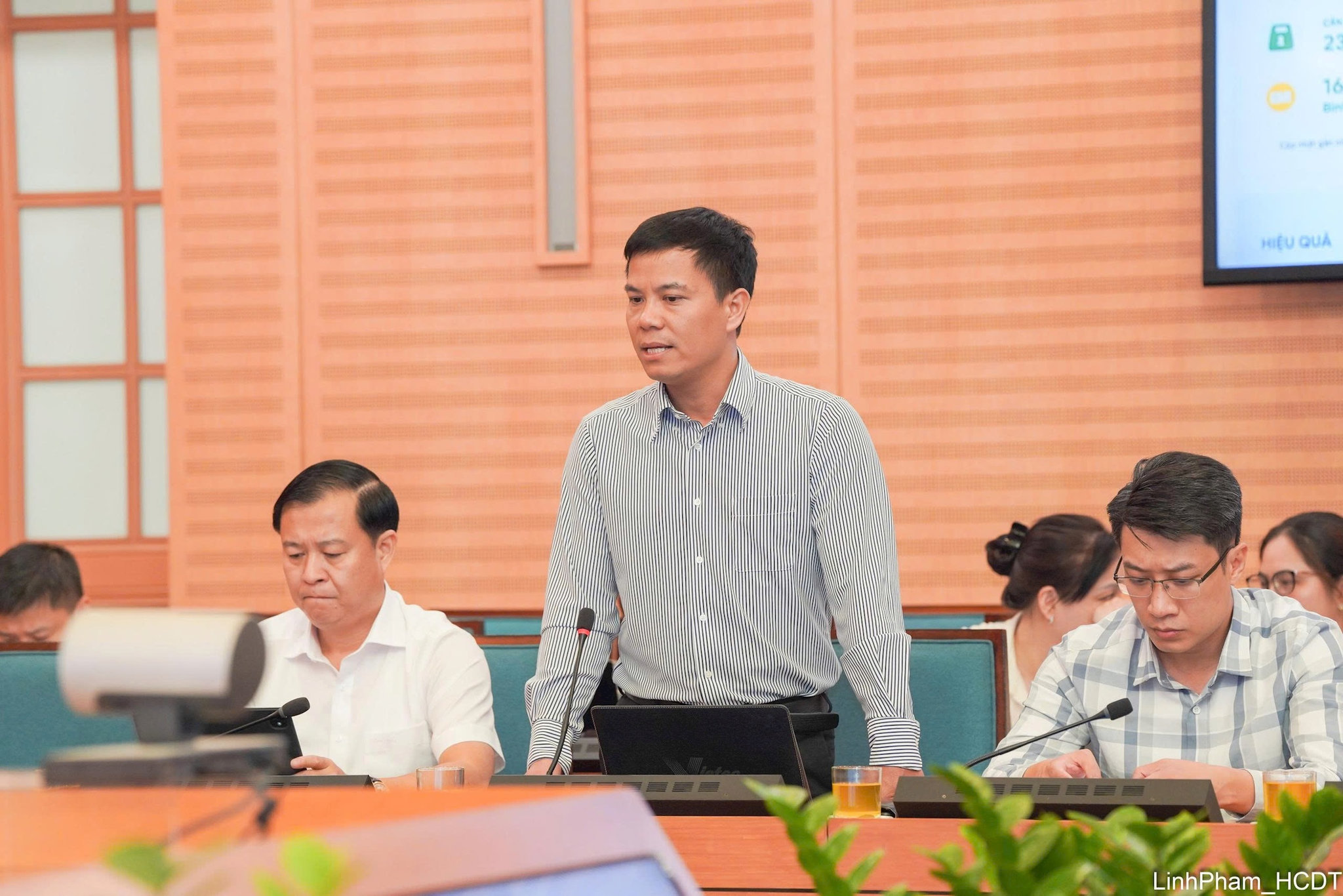 Đại diện đơn vị phát triển thông tin về hệ thống HanoiCheck. Ảnh: Phạm Linh