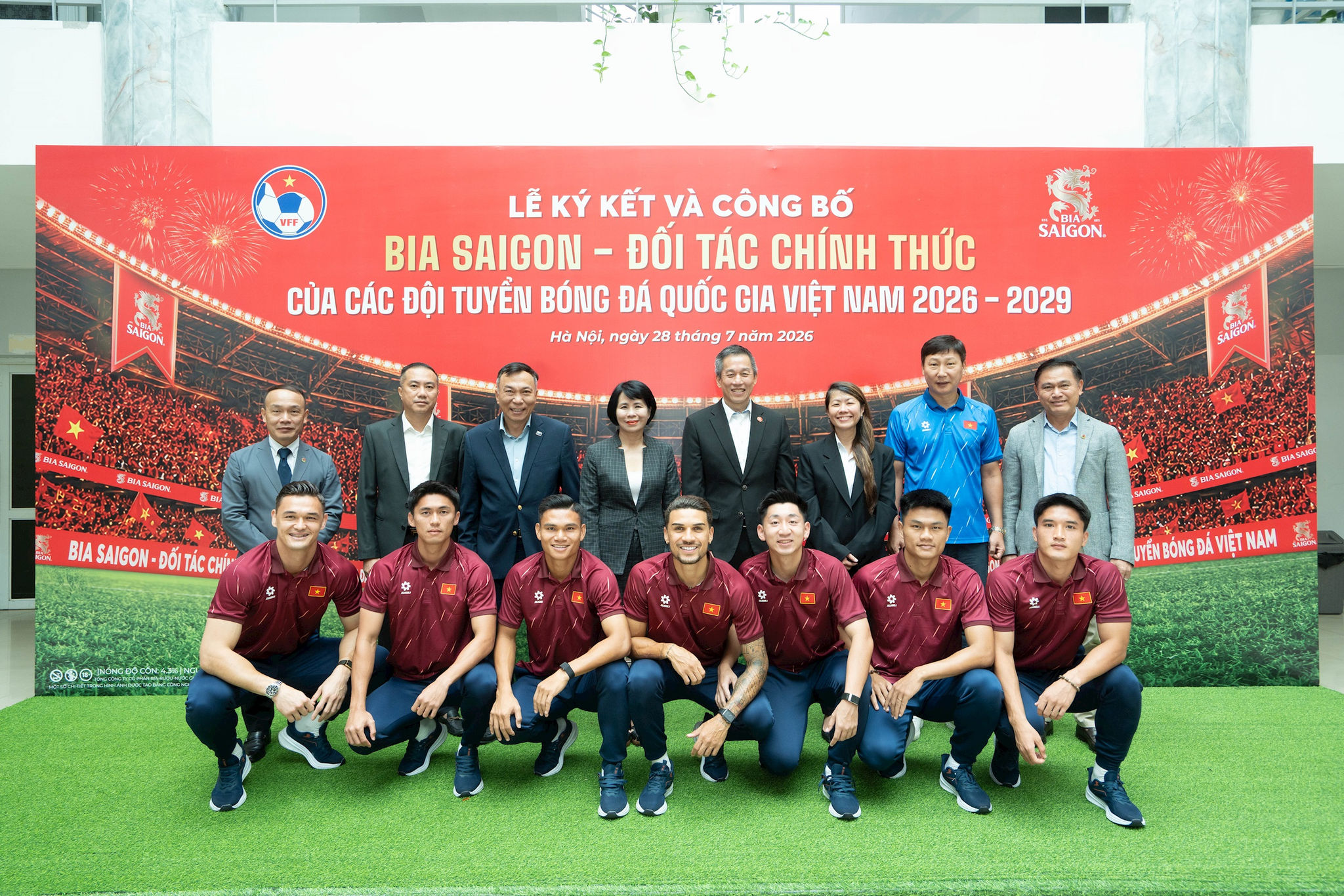 bia-saigon-se-tiep-tuc-dong-hanh-cung-cac-doi-tuyen-bong-da-quoc-gia-tai-nhieu-giai-dau-trong-nuoc-va-quoc-te.jpg