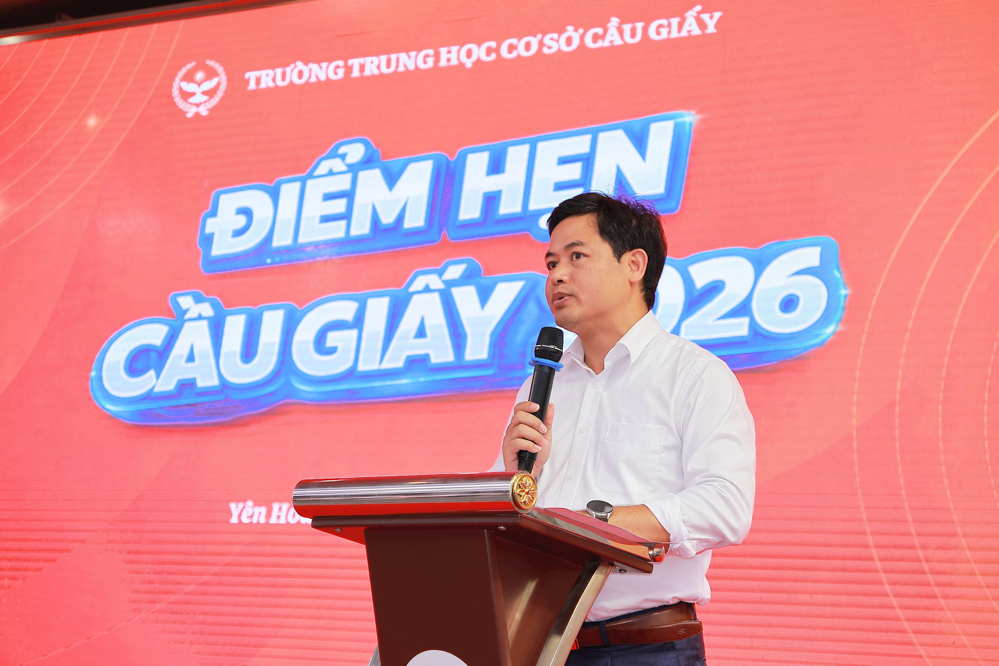 2807-thcs-cau-giay-don-hs-lop-68.jpg