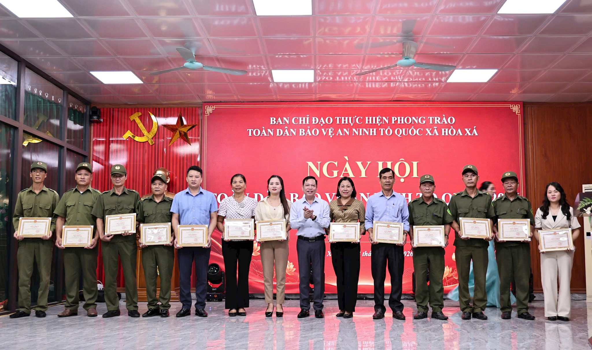 khen-thuong.jpg