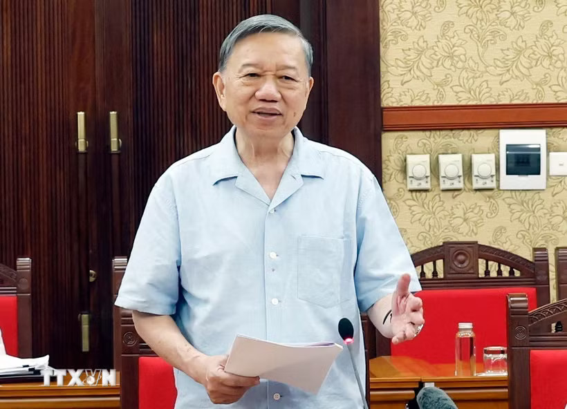 Bộ Chính trị quyết định thành lập Ban Chỉ đạo Trung ương về tổng kết thực tiễn và nghiên cứu sửa đổi, bổ sung Điều lệ Đảng (gọi tắt là Ban Chỉ đạo), trong đó Tổng Bí thư, Chủ tịch nước Tô Lâm làm Trưởng Ban Chỉ đạo. (Ảnh: Thống Nhất/TTXVN)