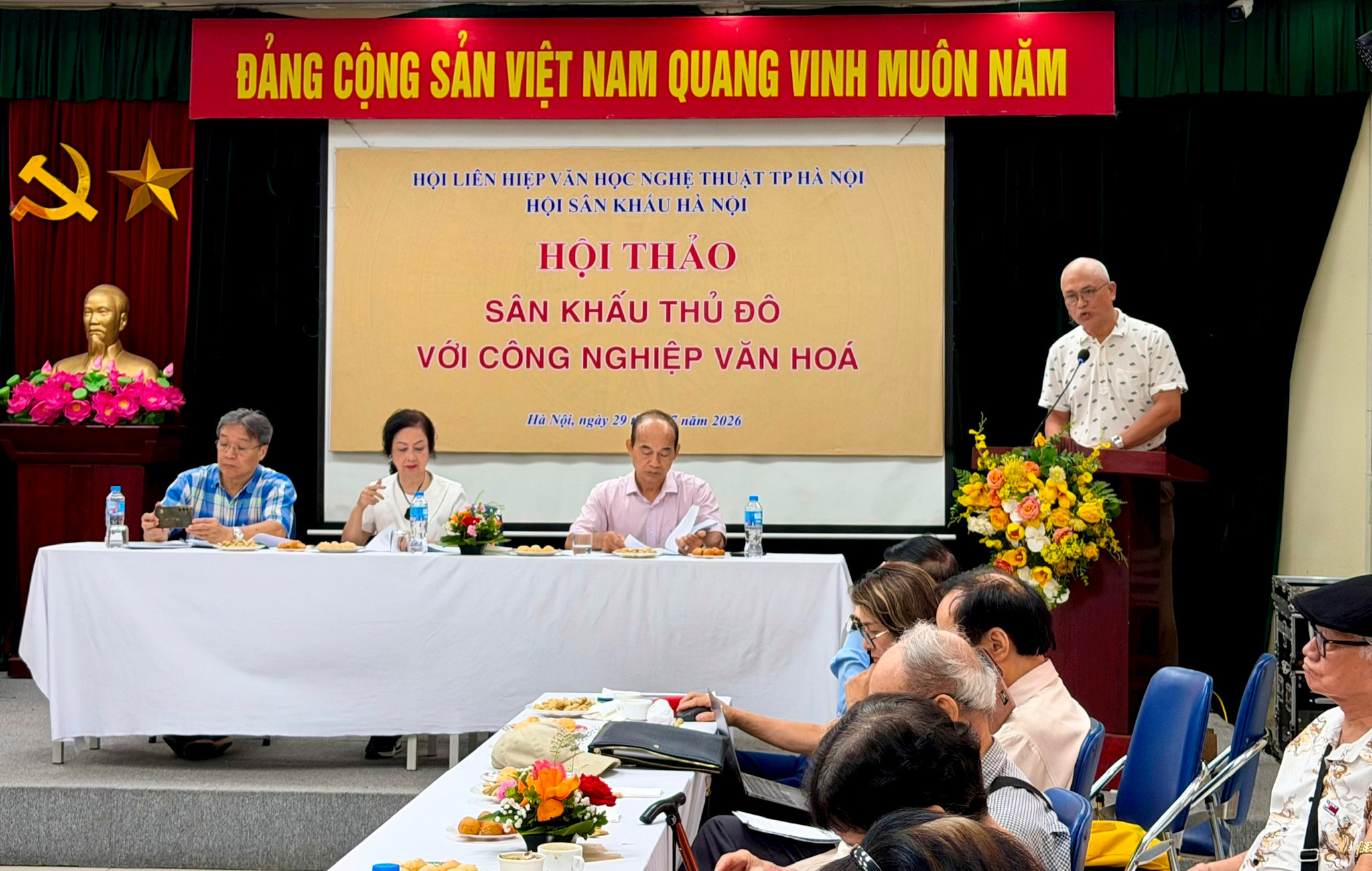hoi-thao-tham-gia-y-kien.jpg