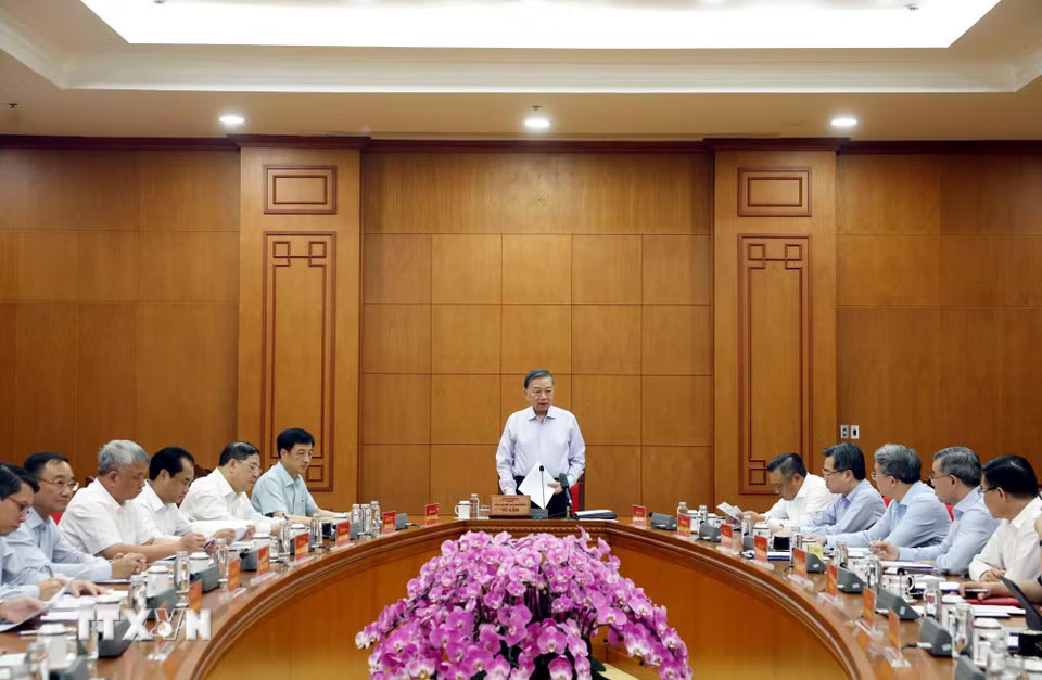tong-bi-thu-chu-tich-nuoc-chu-tri-lam-viec-ve-tai-co-cau-tap-doan-than-khoang-san-viet-nam-5.jpg
