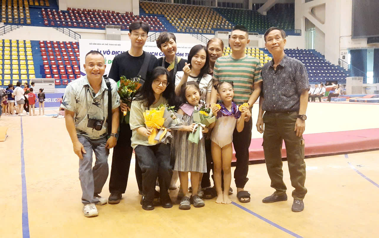 gia-dinh-chia-vui-vdv-tddc.jpg