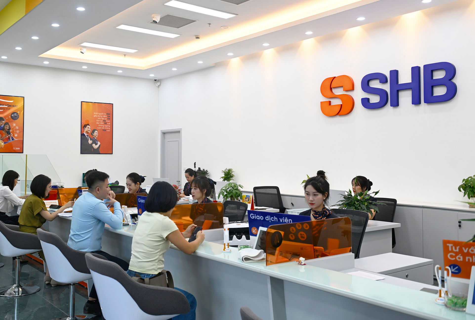 Ngân hàng cấp tập báo lãi: Cuộc dịch chuyển của cỗ máy lợi nhuận