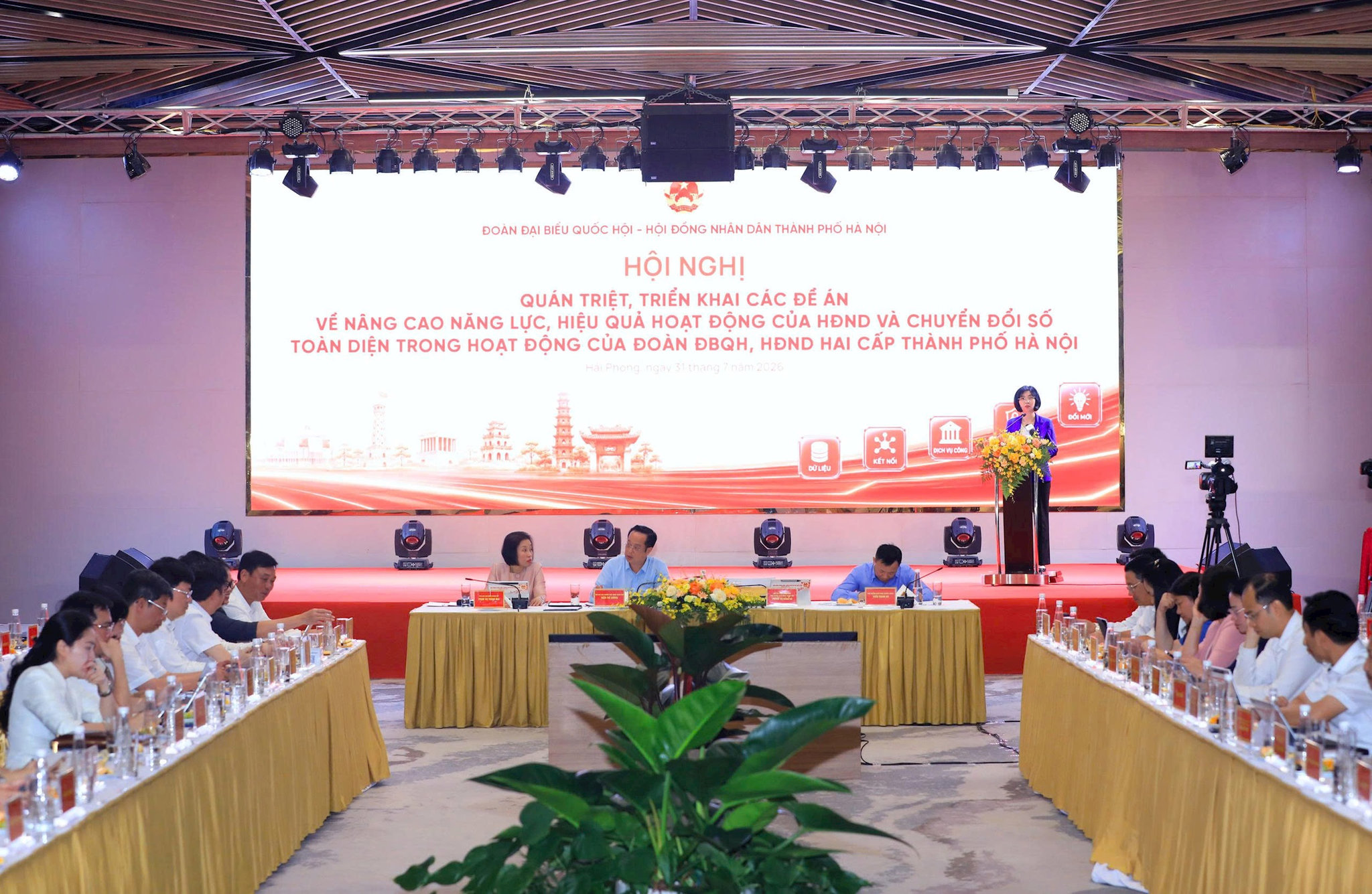 hoi-nghi-10(1).jpg
