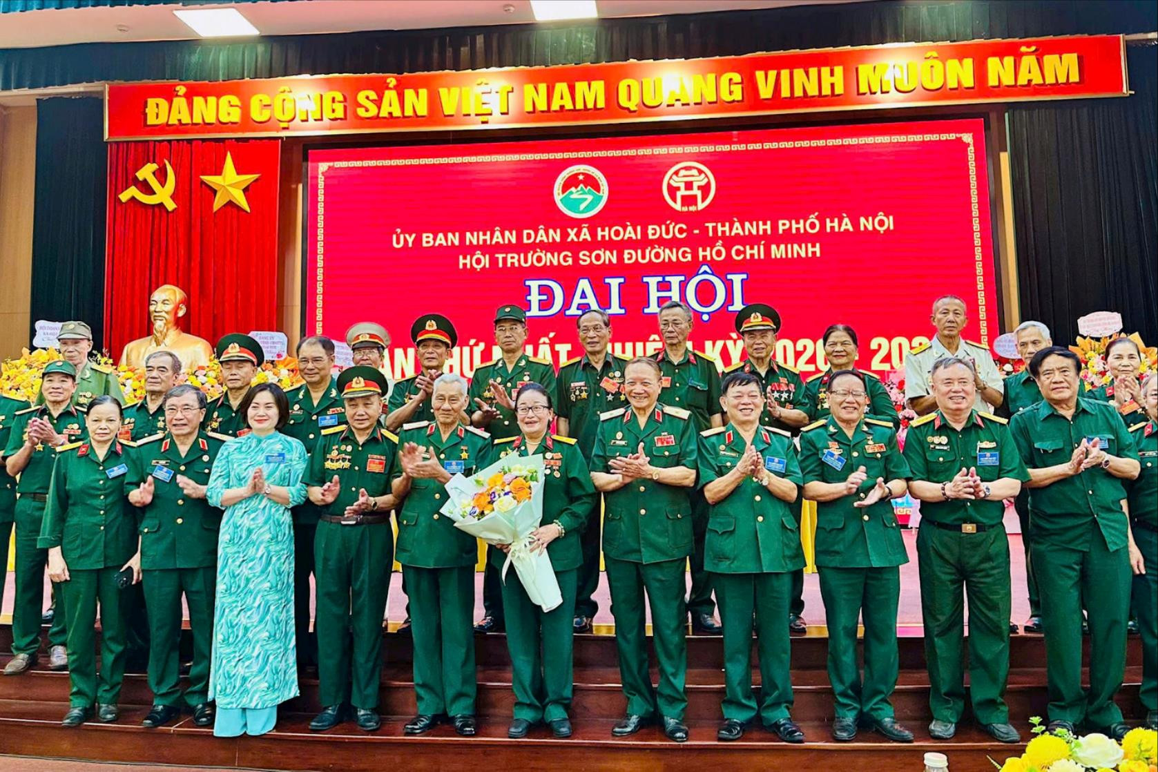 Phát huy truyền thống "Bộ đội Cụ Hồ" tích cực đóng góp phát triển địa phương