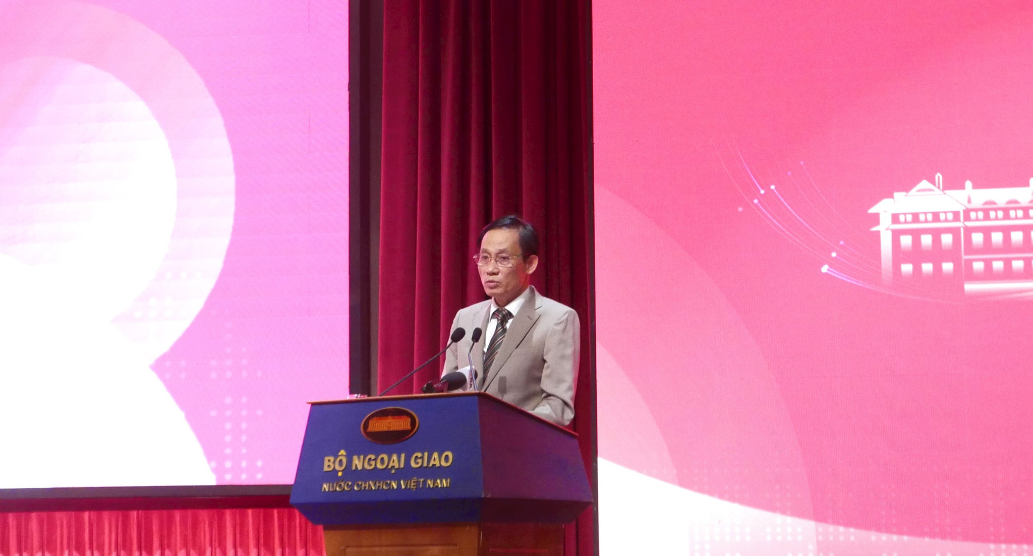 Nâng tầm công tác đối ngoại địa phương nhằm tăng cường nguồn lực phát triển
