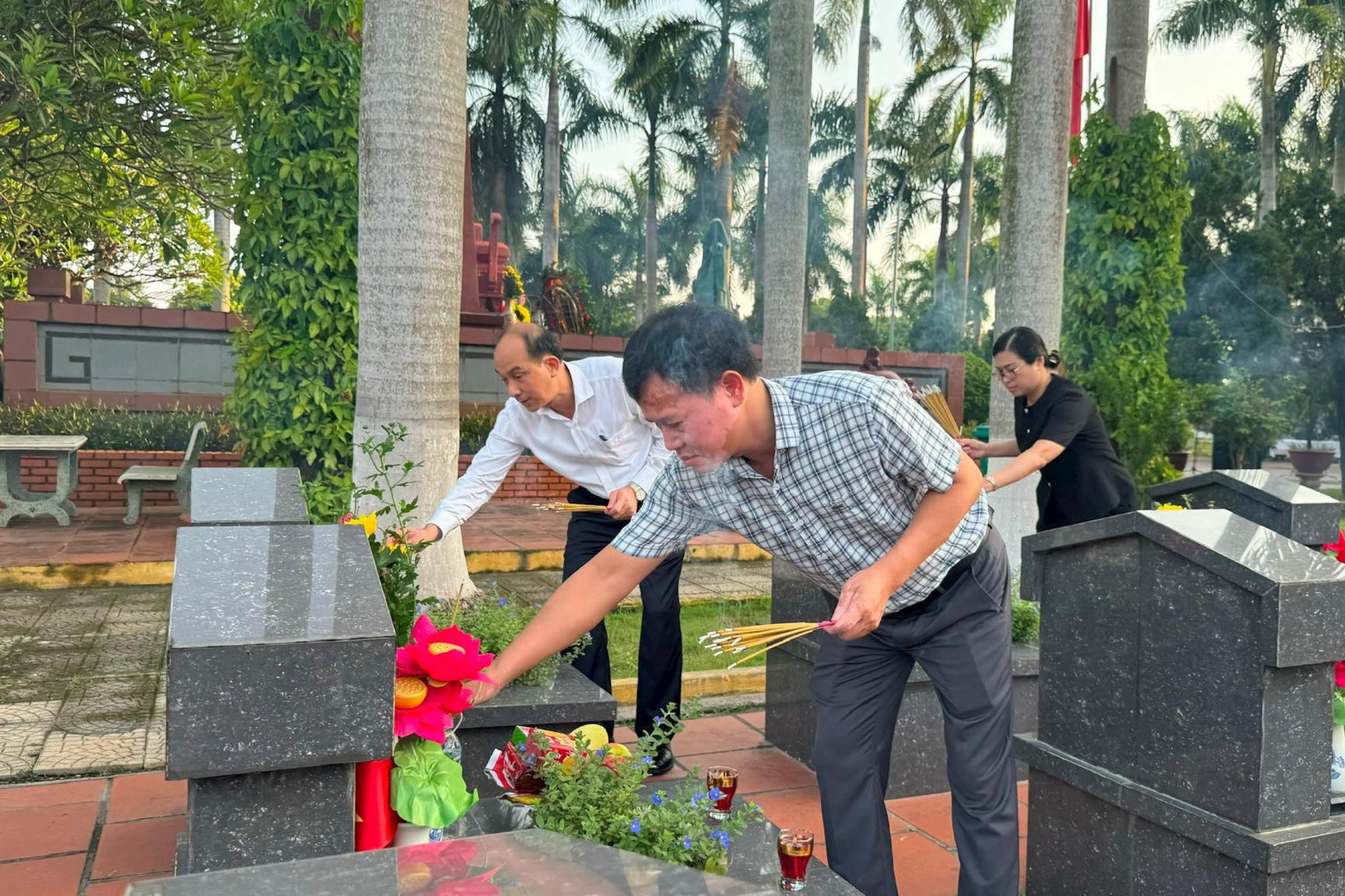 thap-huong.jpg