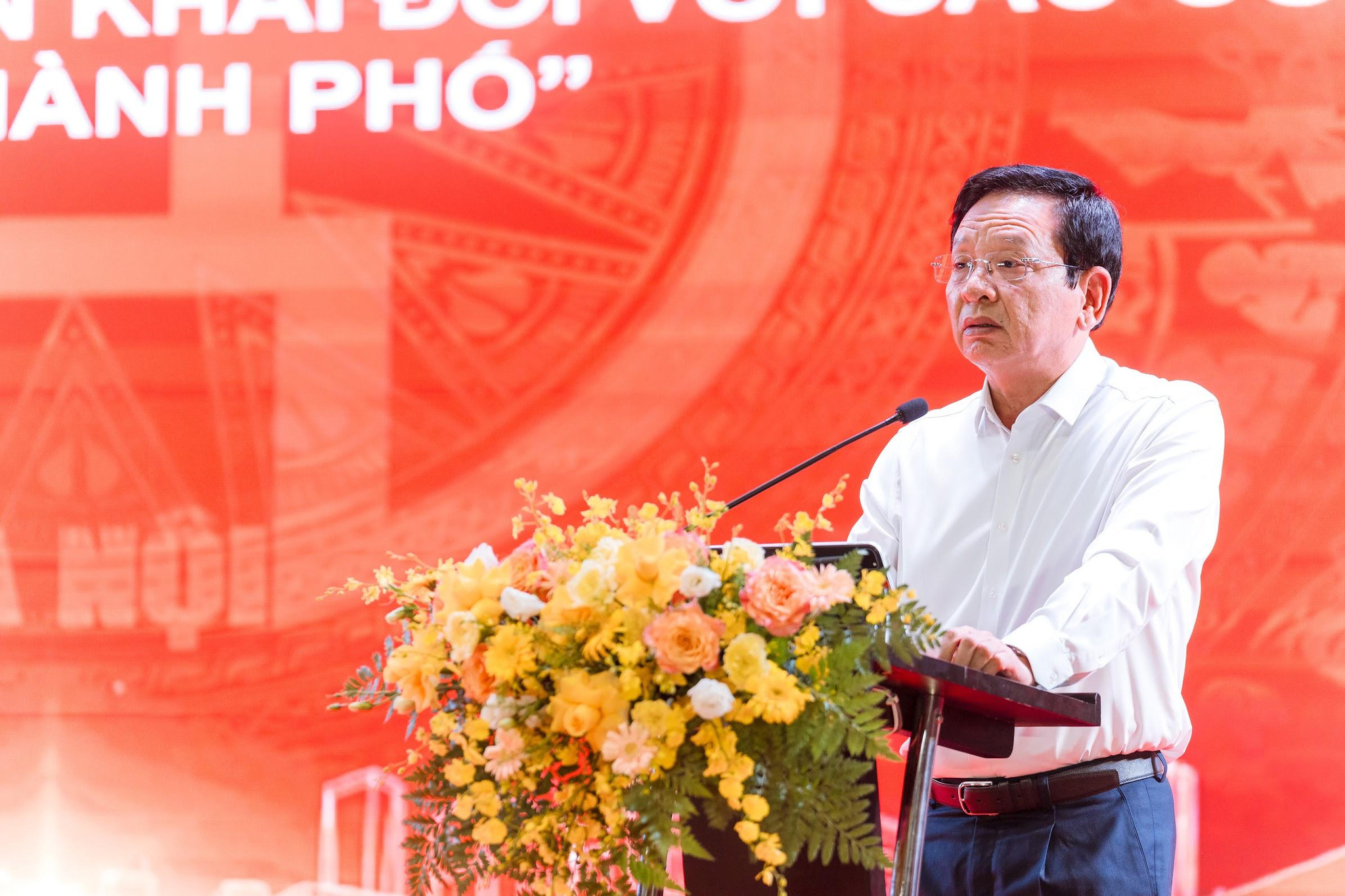 anh-ong-hoat.jpg