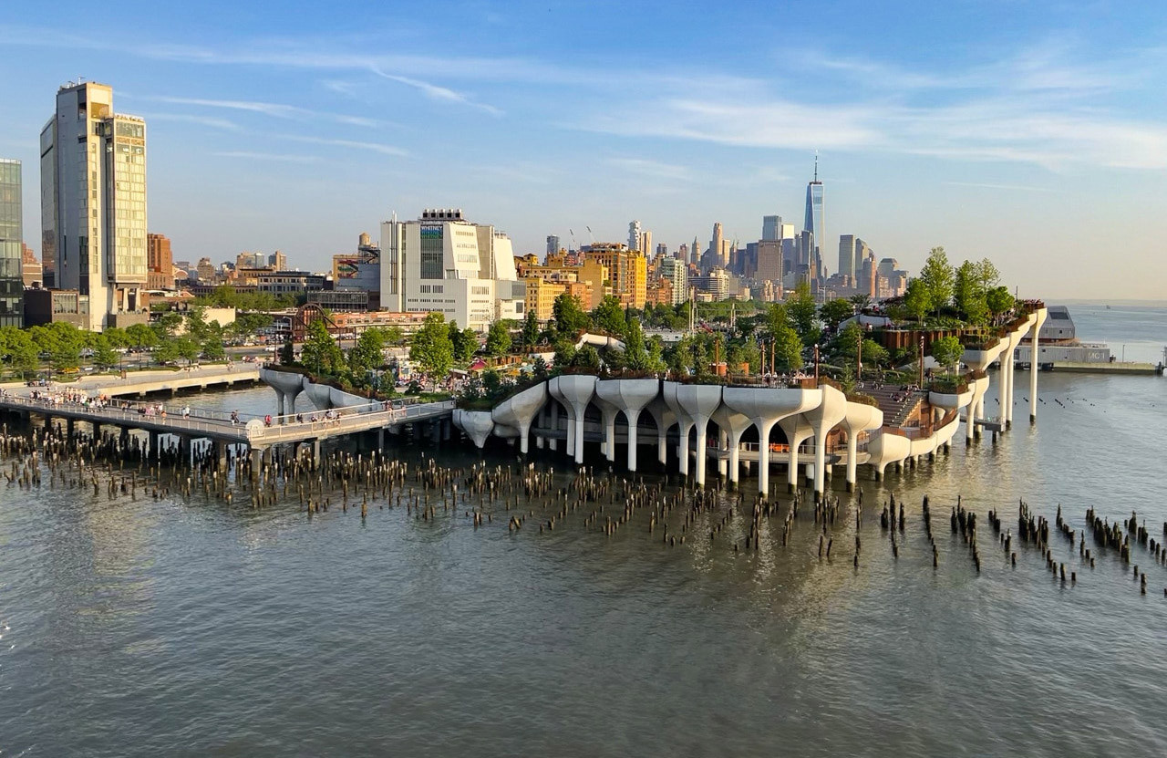 ket-cau-doc-dao-cua-cong-vien-little-island-ben-trong-hudson-river-park-new-york-my-.-anh-little-island.jpg