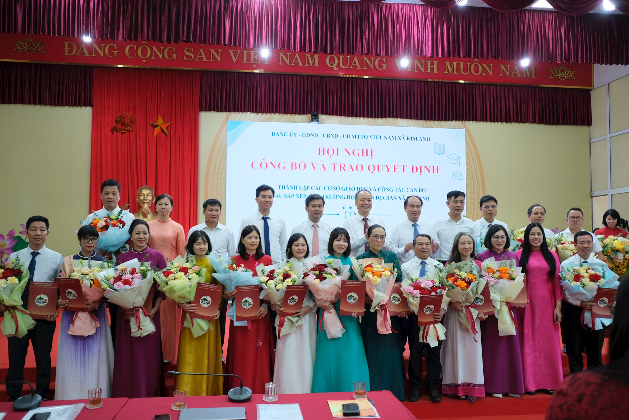 khenthuongchung4.jpg