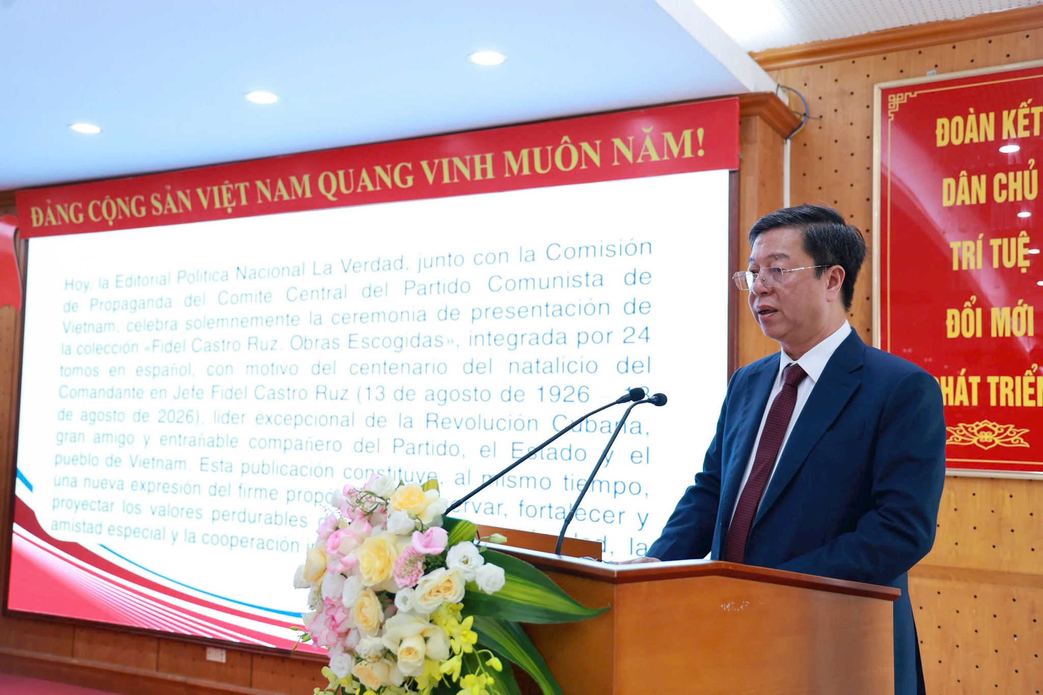 sach-fidel-vu-trong-lam-.jpg