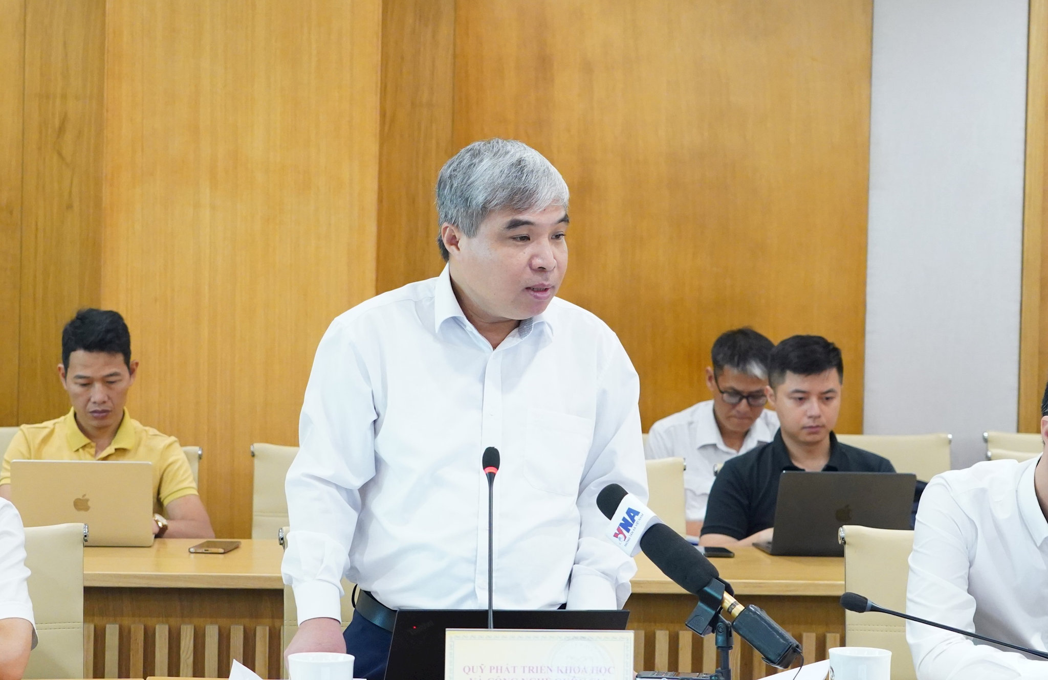 ong-le-dinh-hanh-pho-giam-doc-quy-phat-trien-kh-cn-quoc-gia.jpg