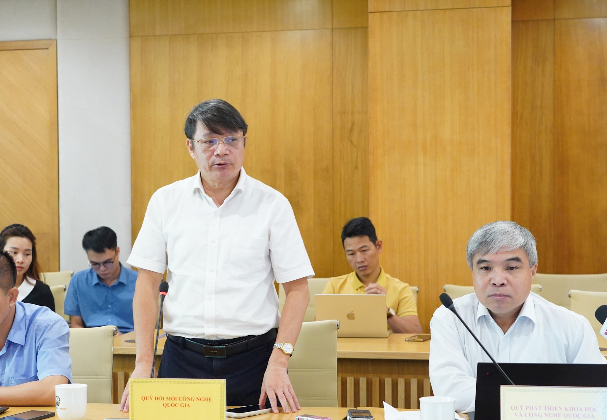 ong-ta-viet-dung-pho-giam-doc-quy-doi-moi-cong-nghe-quoc-gia.jpg