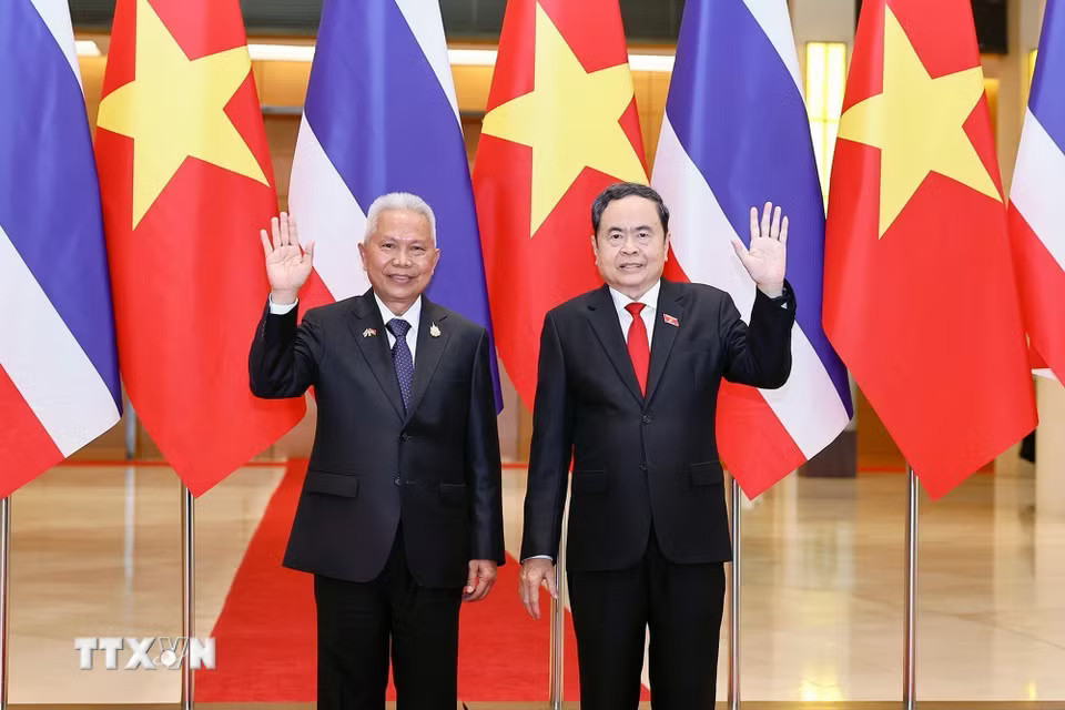 fdbb49a3baf0aa24dfd57111e811a4b44265e78-_ttxvn-0508-chu-tich-quoc-hoi-don-va-hoi-dam-chu-tich-quoc-hoi-thai-lan-9.jpg