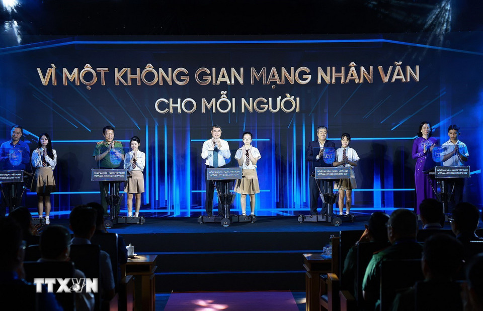 0608-thu-tuong-an-ninh-mang-5.jpg