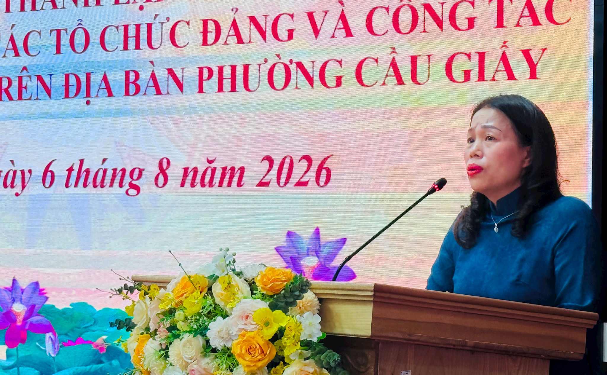 Bí thư Đảng ủy, Chủ tịch HĐND phường Cầu Giấy Nguyễn Thị Liễu phát biểu tại buổi lễ. Ảnh: Vân Nhi