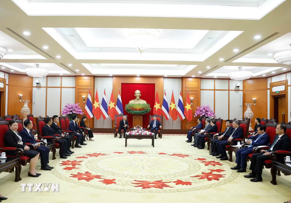 media.vietnamplus.vn-images-8999cdab6551ac48f67bde3fa61d50fb041914f846e2d217f2173ed57e12f29789e2f51e4a420c248b508bc1af3d0f333eb2f4b402c8f94824e7cf408a65c192-_ttxvn-tbt-to-lam-thai-lan-5.jpg