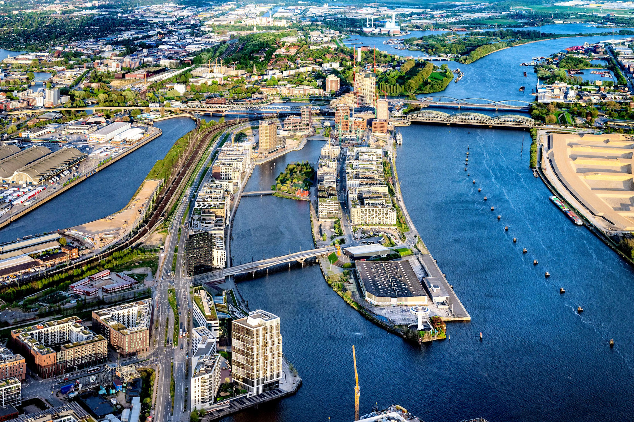 anh-that-ven-song-hafen-city-hamburg-_coac.jpg