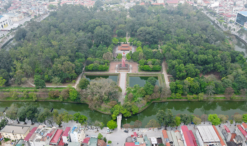 hanoimoi.com.vn-uploads-images-tuandiep-2022-11-12-_di-tich-lich-su-thanh-co-son-tay-thi-xa-son-tay-.jpg