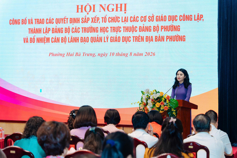Bí thư Đảng ủy, Chủ tịch HĐND phường Hai Bà Trưng Chu Hồng Minh phát biểu tại Hội nghị. Ảnh N.Q