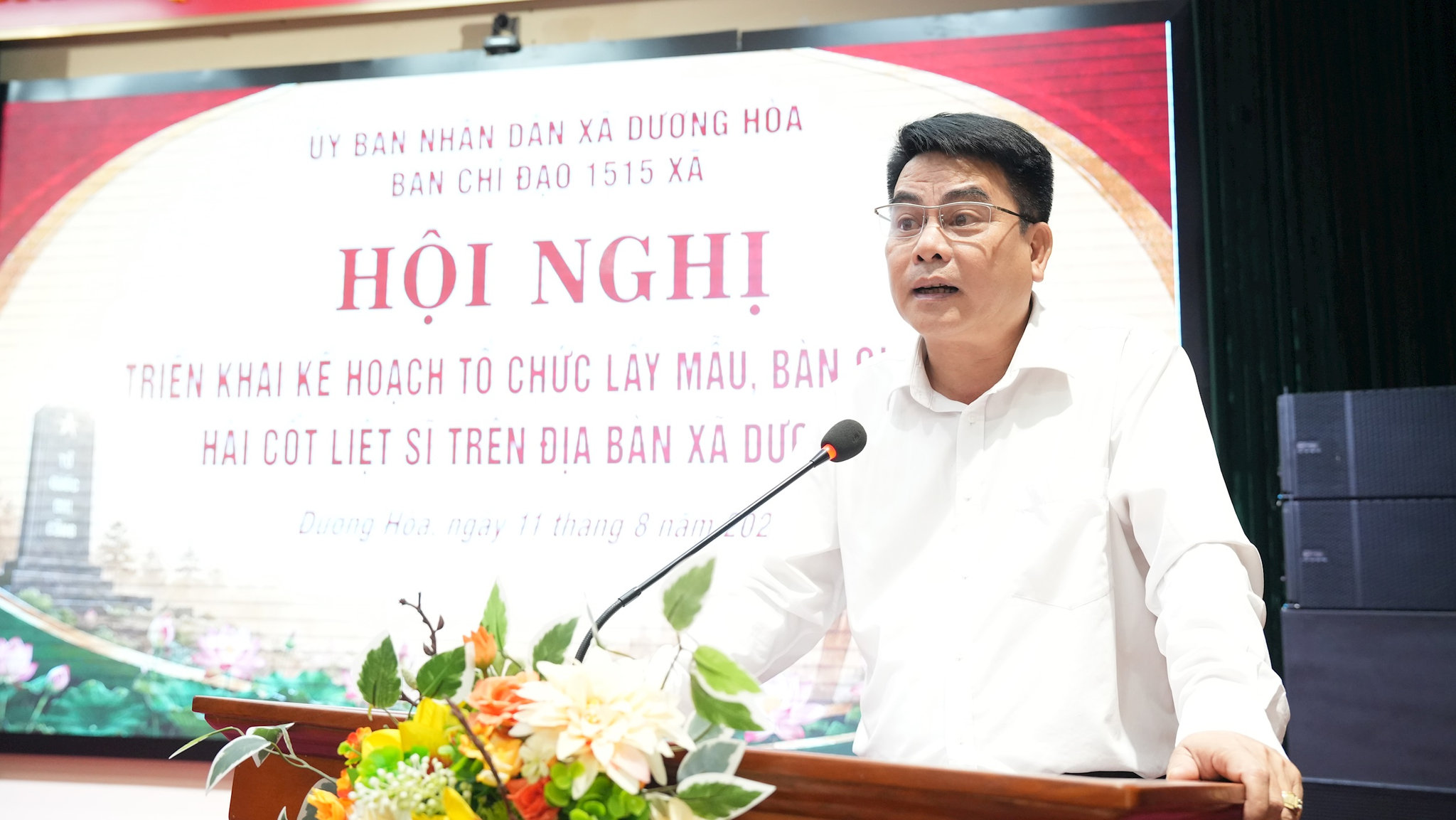 Đồng chí Nguyễn Đình Khoa - UV BTV Đảng uỷ, Phó Chủ tịch Thường trực UBND xã kết luận hội nghị. Ảnh: Phượng Nguyên
