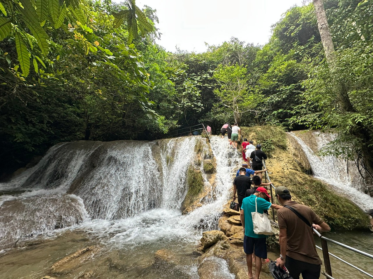 khuoi-nhi.jpg