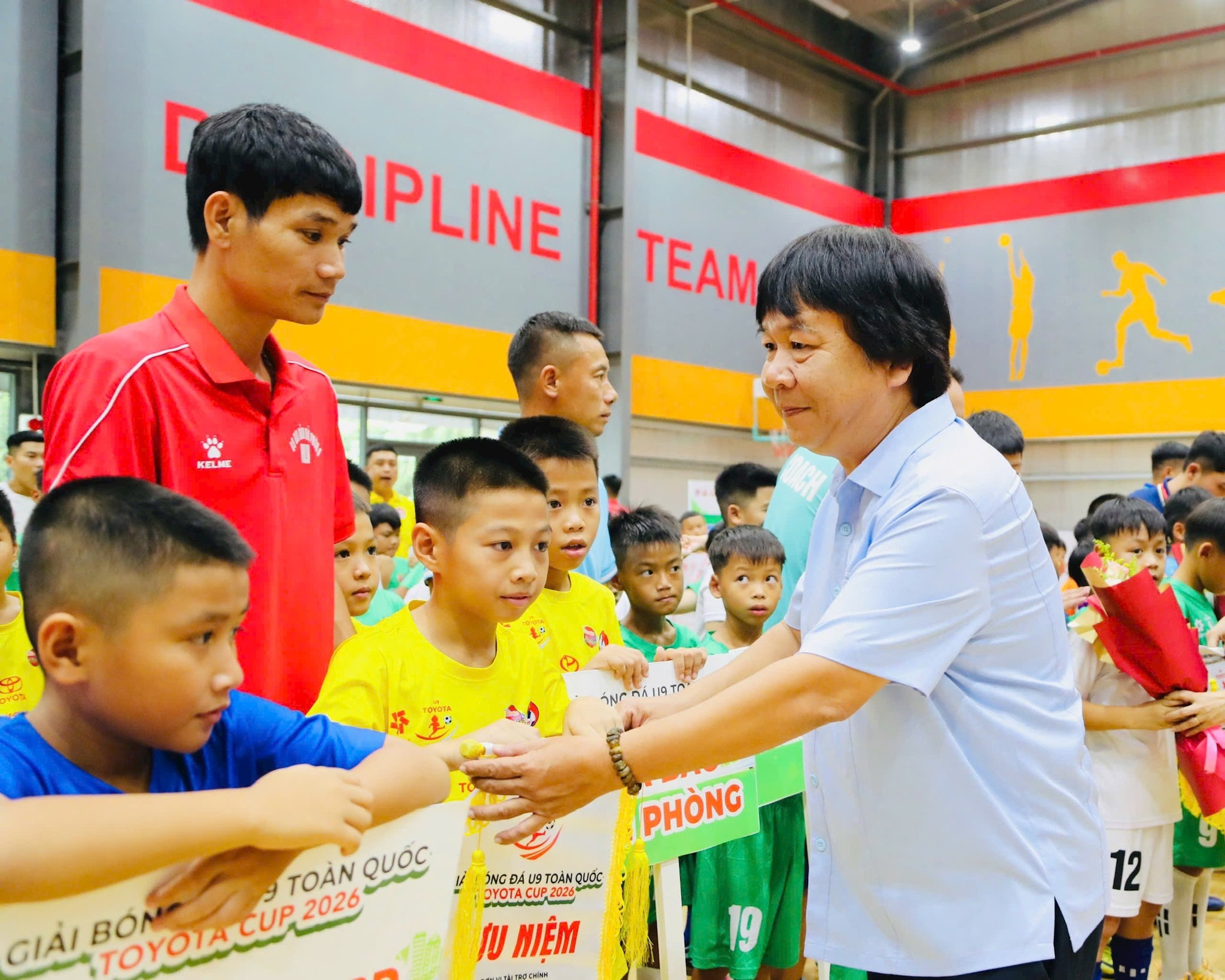 12-khai-mac-u92.jpg