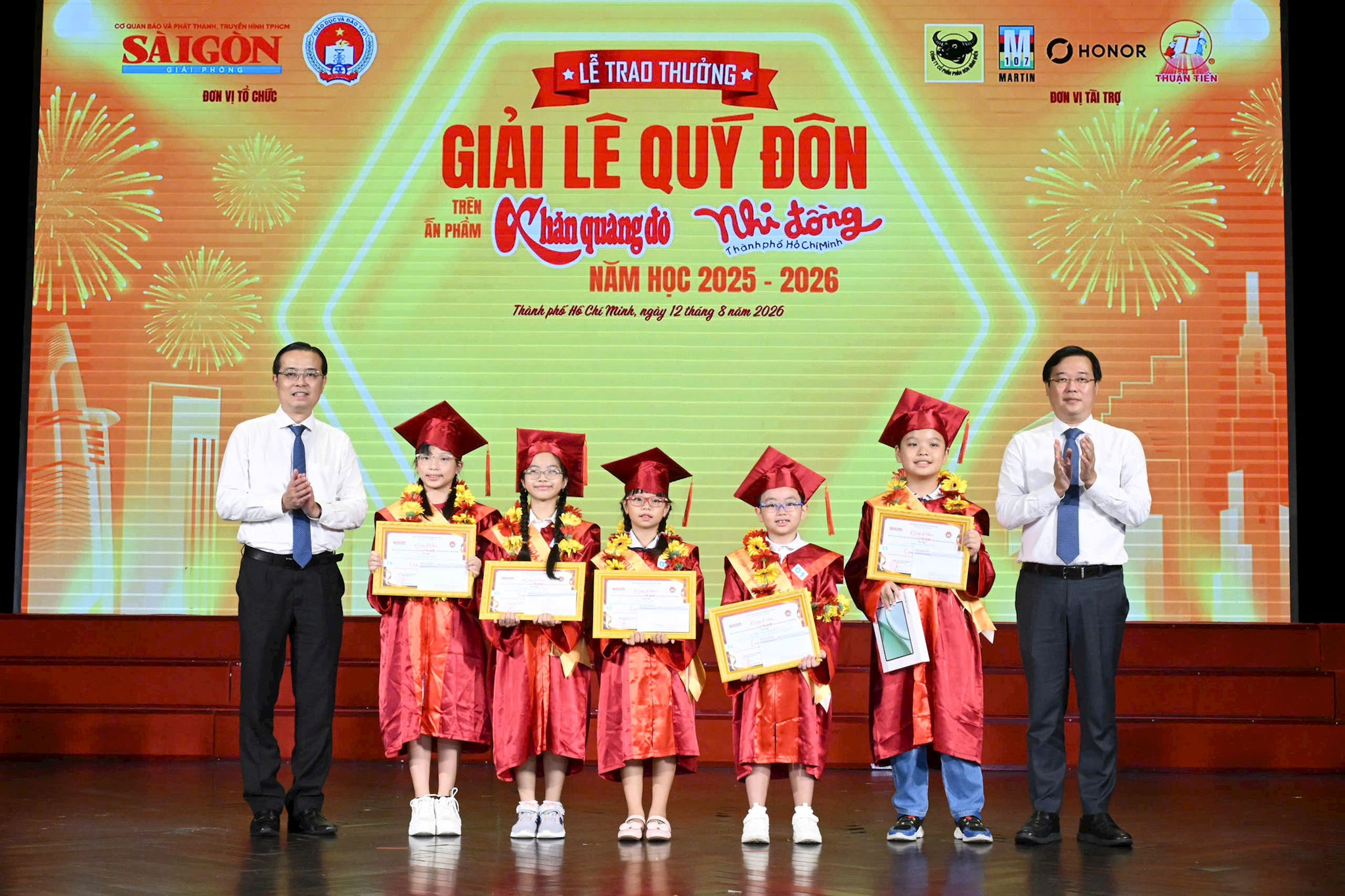 giai-thuong-le-quy-don-6.jpg
