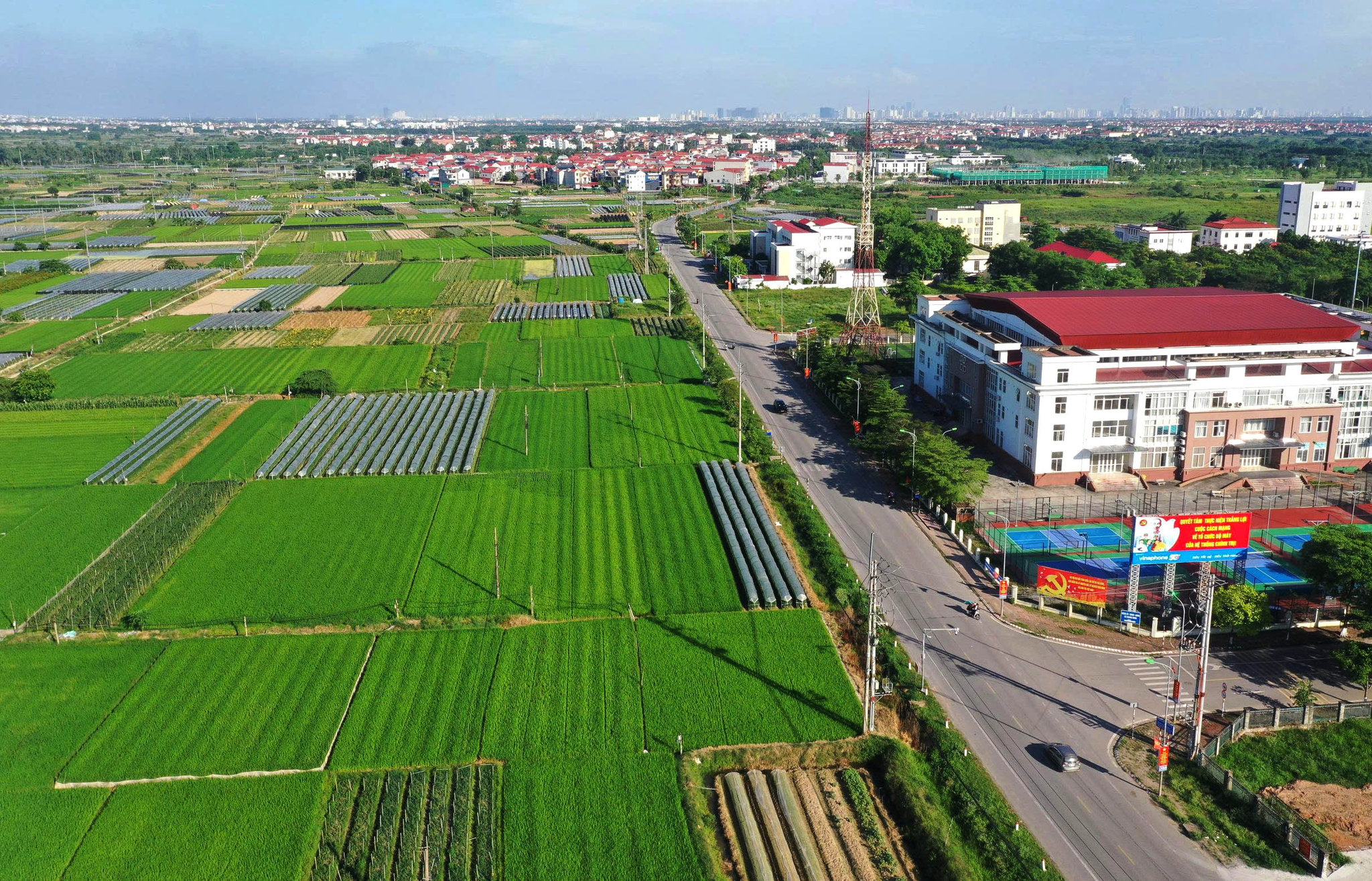 viec-to-chuc-quan-ly-va-khai-thac-hieu-qua-nguon-luc-dat-dai-se-dong-luc-quan-trong-thuc-day-tang-truong-cho-thanh-pho-ha-noi.-anh-pham-hung.jpg