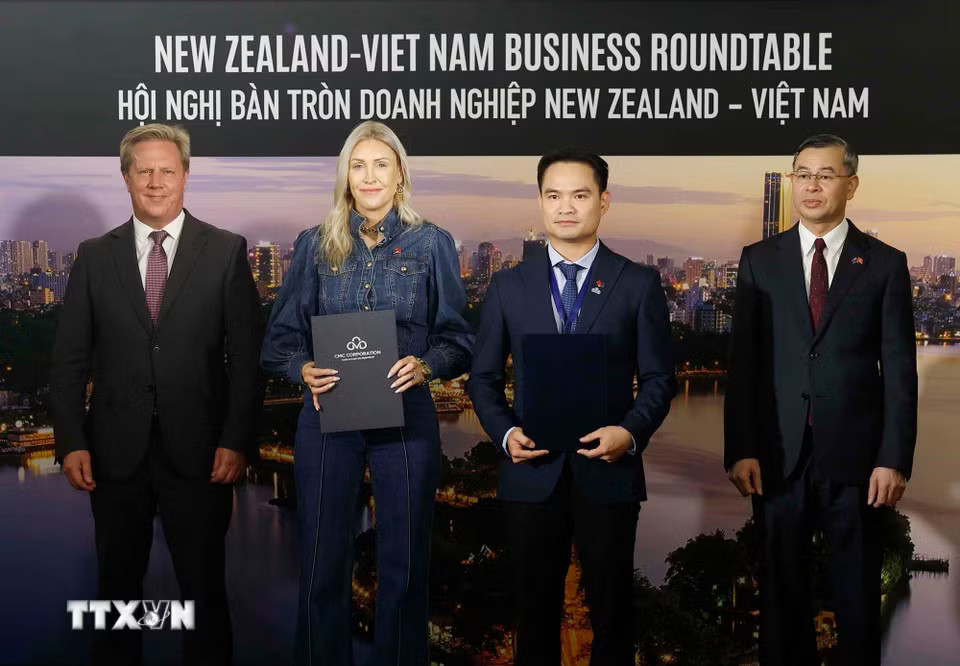 febc0e2a2109452c2a6166eccde56947d78-_ttxvn-tong-bi-thu-chu-tich-nuoc-du-toa-dam-doanh-nghiep-viet-nam-new-zealand-5.jpg