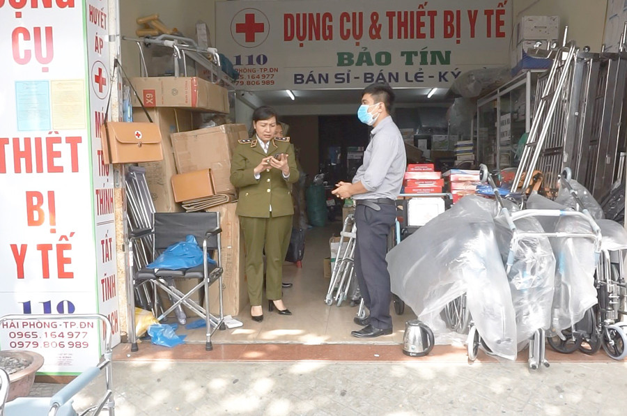 Tập trung kiểm tra việc bán thiết bị y tế cao hơn giá niêm yết