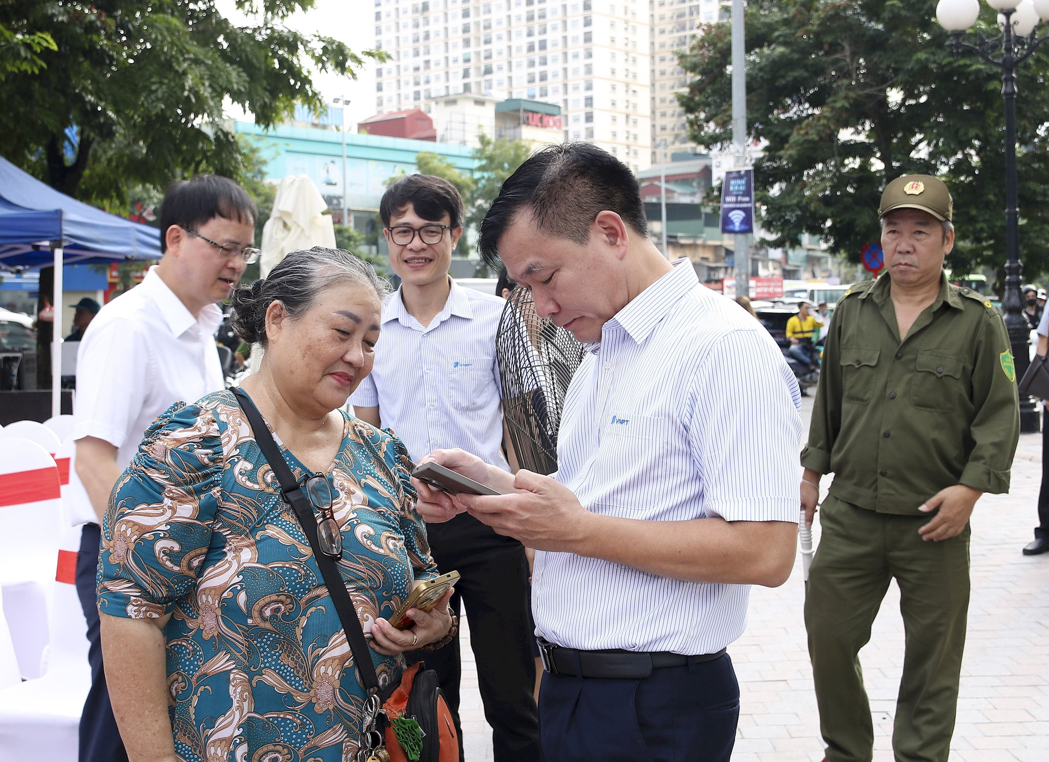 vt-tuyen-pho-wifi-mien-phi-1.jpg