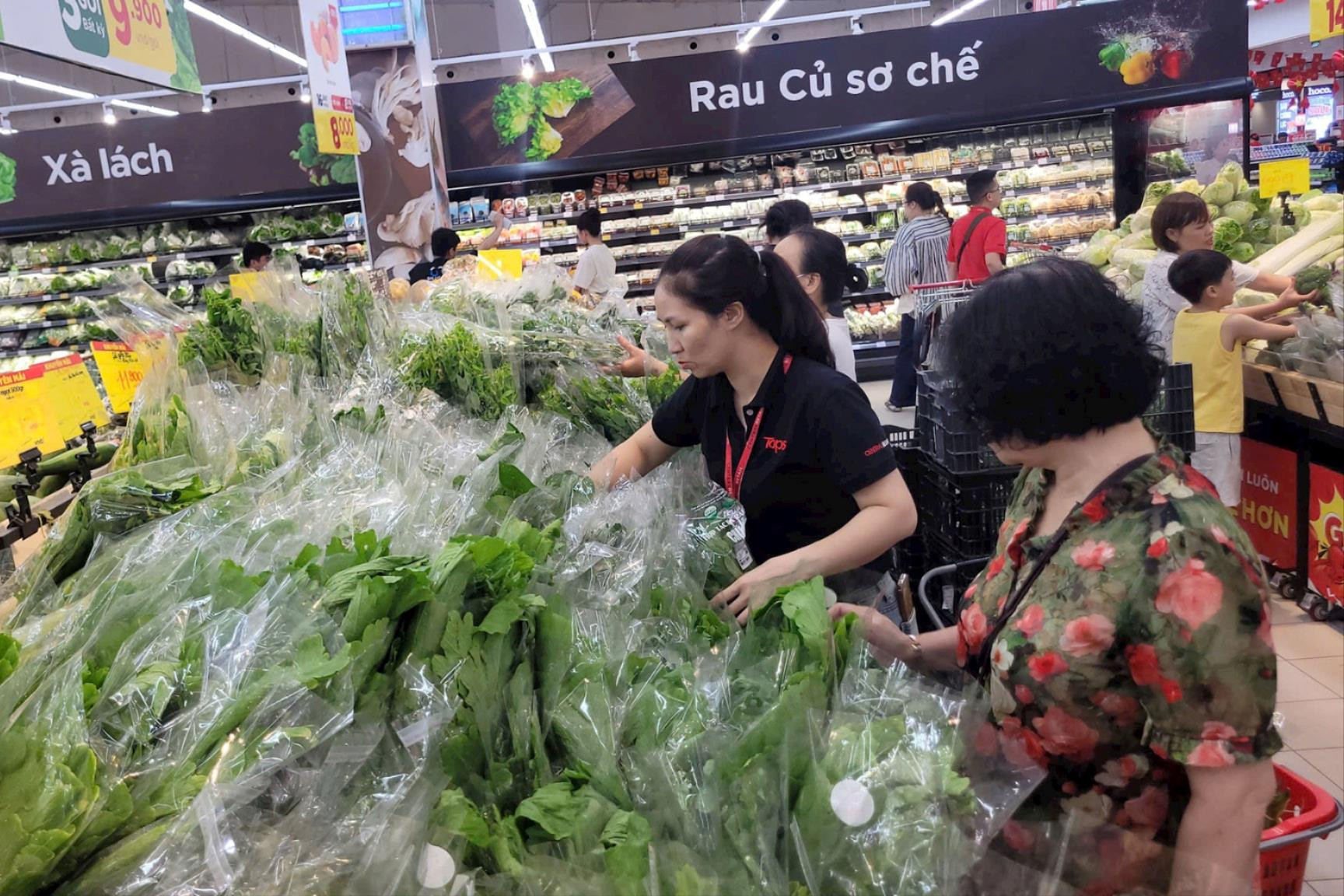 Bảo vệ người tiêu dùng: Từ nghĩa vụ pháp lý đến lợi thế cạnh tranh của doanh nghiệp